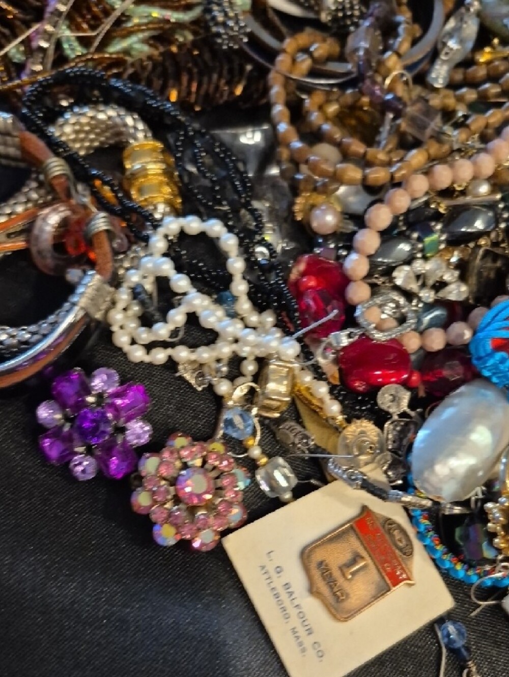 Jewelry Lot Of Earings, Pins And Bracelets Collection For Crafting - Picture 4 of 5